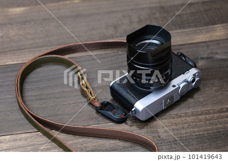 ミラーレス一眼カメラ 101419643