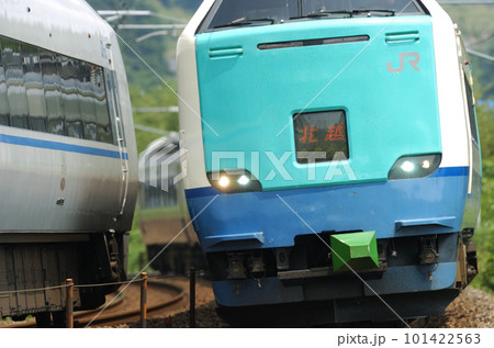 北陸本線　倶利伽羅ー津幡　JR東日本　485系　R25編成（新潟）　北越　681系　はくたか 101422563