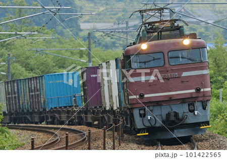 北陸本線　倶利伽羅ー津幡　JR貨物　EF81-115（富山） 101422565