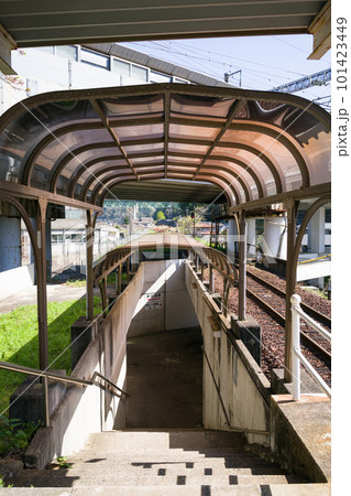 山陽新幹線の新岩国駅から錦川鉄道錦川清流線の清流新岩国駅へ乗り換える間の風景 101423449