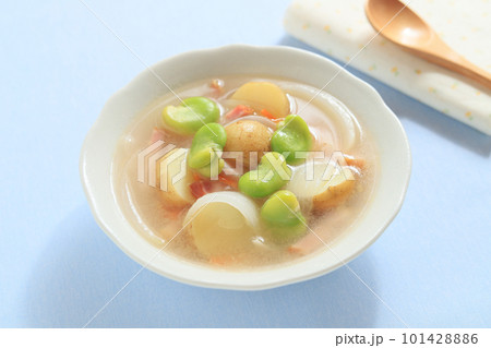 春の味、そら豆と野菜のスープ 春の味、そら豆と野菜のスープ 101428886