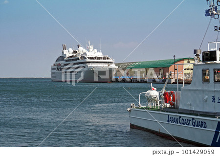 小樽港に寄港したクルーズ客船「ル・ソレアル」 101429059