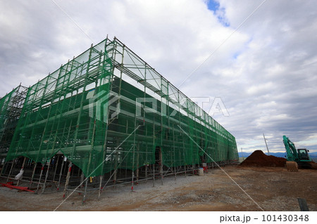 建設現場の足場 101430348