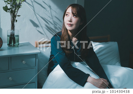 The bedroom. The bedroom. 101430438