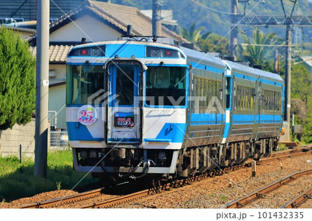 【JR四国】キハ185系「リバイバルうずしお」（予讃線：鴨川駅） 101432335