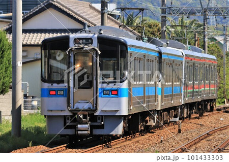 【JR四国】7200系＋7000系「サンポート南風リレー」（予讃線：鴨川駅） 101433303