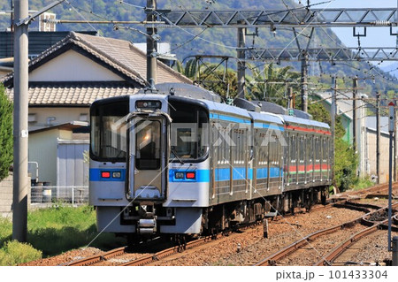 【JR四国】7200系＋7000系「サンポート南風リレー」（予讃線：鴨川駅） 101433304