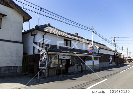 城下町結城市の街並みと歴史的建造物(保坂酒造) 101435120