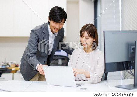 上司と部下 101436332
