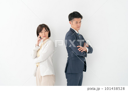 喧嘩するカップル ビジネス 喧嘩するカップル ビジネス 101438528