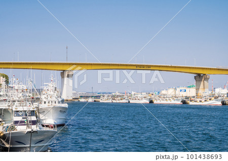 「青森県」八戸漁港の風景 101438693