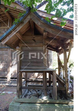 信州 安曇野 堀金の下堀諏訪神社 神明社本殿 安曇野の名匠 立川豊八の作品 文政年間の建立 信州 安曇野 堀金の下堀諏訪神社 神明社本殿 安曇野の名匠 立川豊八の作品 文政年間の建立 101445373