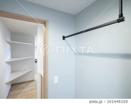 洗面室の物干し 101446109