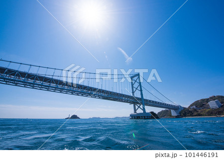 観潮船から見た大鳴門橋　鳴門海峡 101446191