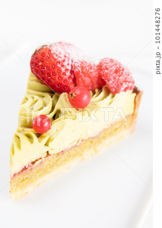 美味しいピスタチオクリームのケーキ 101448276