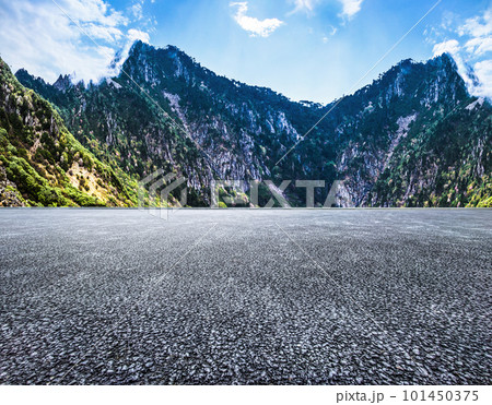 車道 舗装 路面 101450375