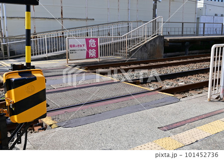 手柄駅の駅構内（山陽電気鉄道本線） 101452736
