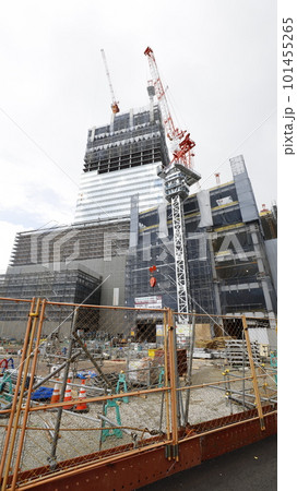 高層ビルの建設が進むJR大阪駅の北側、通称「うめきたエリア」（2023年4月撮影） 101455265