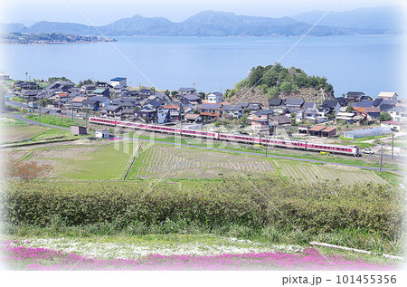 特急やくも号が走る中海沿線の風景（イラスト風） 101455356