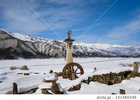 冬の神明社風車池【北安曇郡白馬村】 冬の神明社風車池【北安曇郡白馬村】 101460346