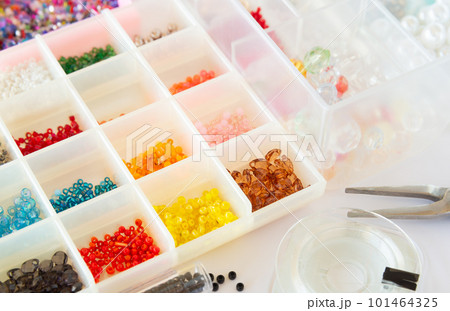 ビーズでハンドメイド　手芸　趣味　ファッションアイテム作り 101464325