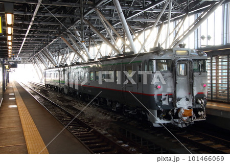 冬の石北本線キハ40宗谷色(旭川⇔遠軽) 冬の石北本線キハ40宗谷色(旭川⇔遠軽) 101466069