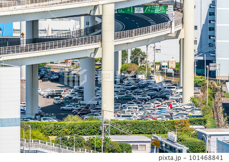 高速道路下の駐車場 101468841