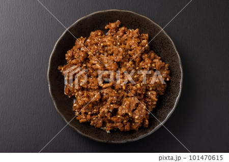 坦々麺用の肉味噌 (肉そぼろ) 坦々麺用の肉味噌 (肉そぼろ) 101470615