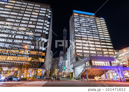 《神奈川県》横浜みなとみらい・オフィスビル群全館ライトアップ夜景 《神奈川県》横浜みなとみらい・オフィスビル群全館ライトアップ夜景 101471652