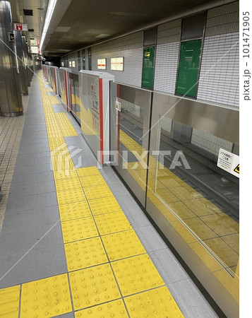 地下鉄御堂筋線のホーム 101471905