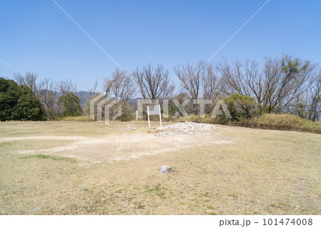 甲山の山頂（兵庫県立甲山森林公園） 101474008