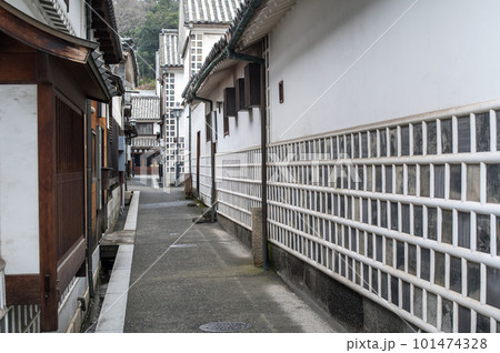 倉敷美観地区の古い町並み　岡山県 101474328
