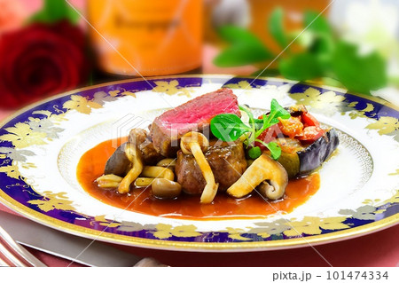 フランス料理 ビーフステーキ木ノ子ソース フランス料理 ビーフステーキ木ノ子ソース 101474334