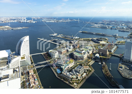 横浜ランドマークタワーからの横浜港の景色 101477571