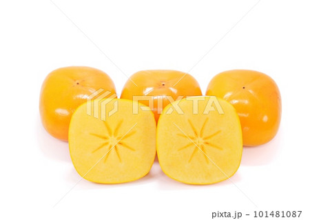 四角い柿 カット 断面 明るい背景 四角い柿 カット 断面 明るい背景 101481087