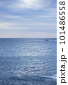 海に浮かぶ船 101486558