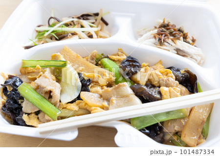 美味しい豚肉と野菜の玉子炒め 美味しい豚肉と野菜の玉子炒め 101487334