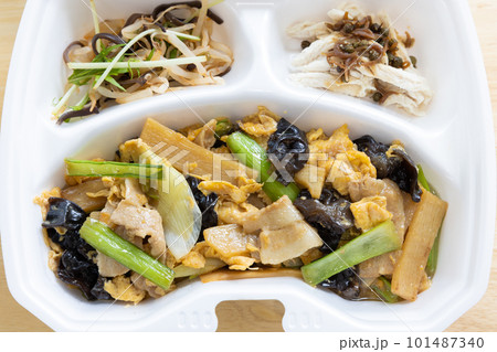 美味しい豚肉と野菜の玉子炒め 美味しい豚肉と野菜の玉子炒め 101487340