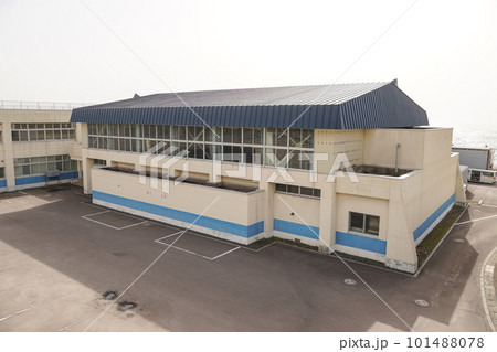 泊村立泊小学校（統合前の旧校舎） 101488078