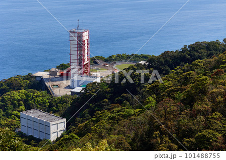 内之浦宇宙空間観測所　衛星ヶ丘展望台から見るM（ミュー）センター 101488755