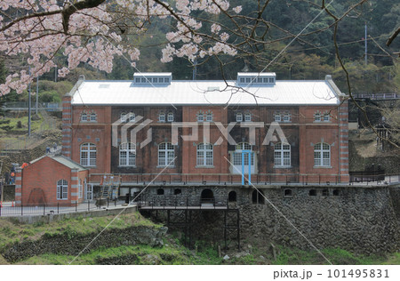 春、耐震補強工事が終わり一般公開が始まった旧端出場水力発電所（マイントピア別子） 101495831