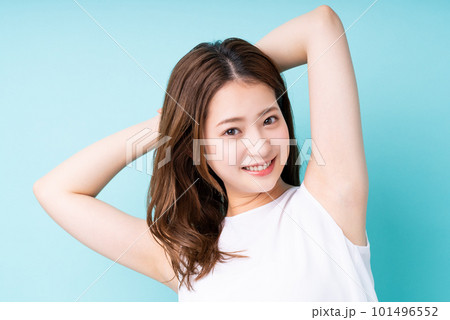 若い女性のビューティ 101496552