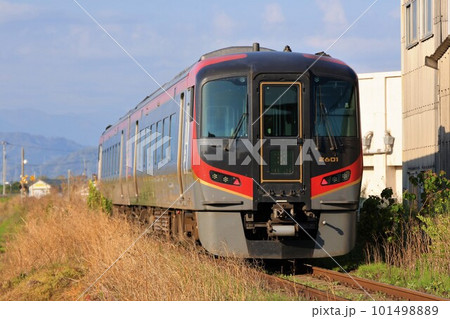 【JR四国】2600系「うずしお」(高徳線:吉成〜佐古) 【JR四国】2600系「うずしお」(高徳線:吉成〜佐古) 101498889