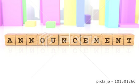 ANNOUNCEMENTの文字が印字された木製ブロック 101501266