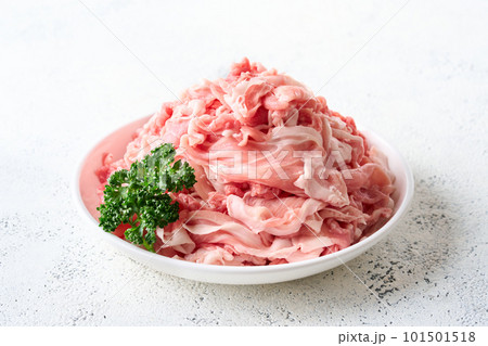 山盛りの国産豚小間切れ肉　1キログラム 101501518