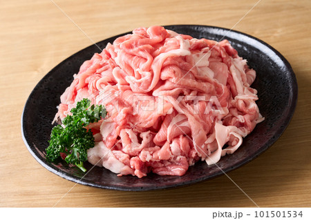 山盛りの国産豚小間切れ肉　1キログラム 101501534