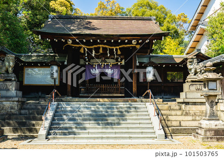 京都府大山崎町の離宮八幡宮 中門(国登録有形文化財) 京都府大山崎町の離宮八幡宮 中門(国登録有形文化財) 101503765