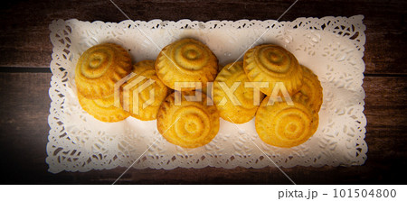 Traditional eid maamoul or mamoul cookies with dates, nuts, and jam, Arabic sweets for Aid al-Fitr 101504800