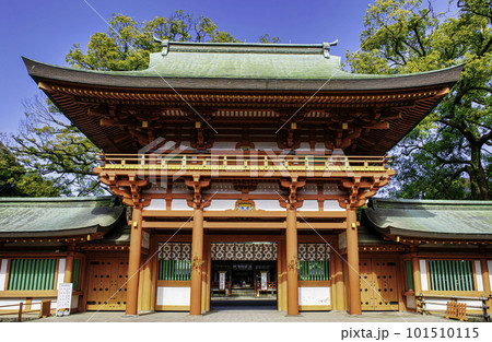 埼玉県・さいたま市　武蔵一宮氷川神社　楼門（さくらもん） 101510115