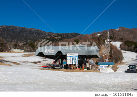 春のスキー場 春のスキー場 101511845